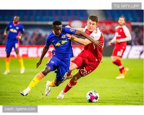 弗赖堡控球战术焕然一新，状态强势回暖搅动德甲争冠格局